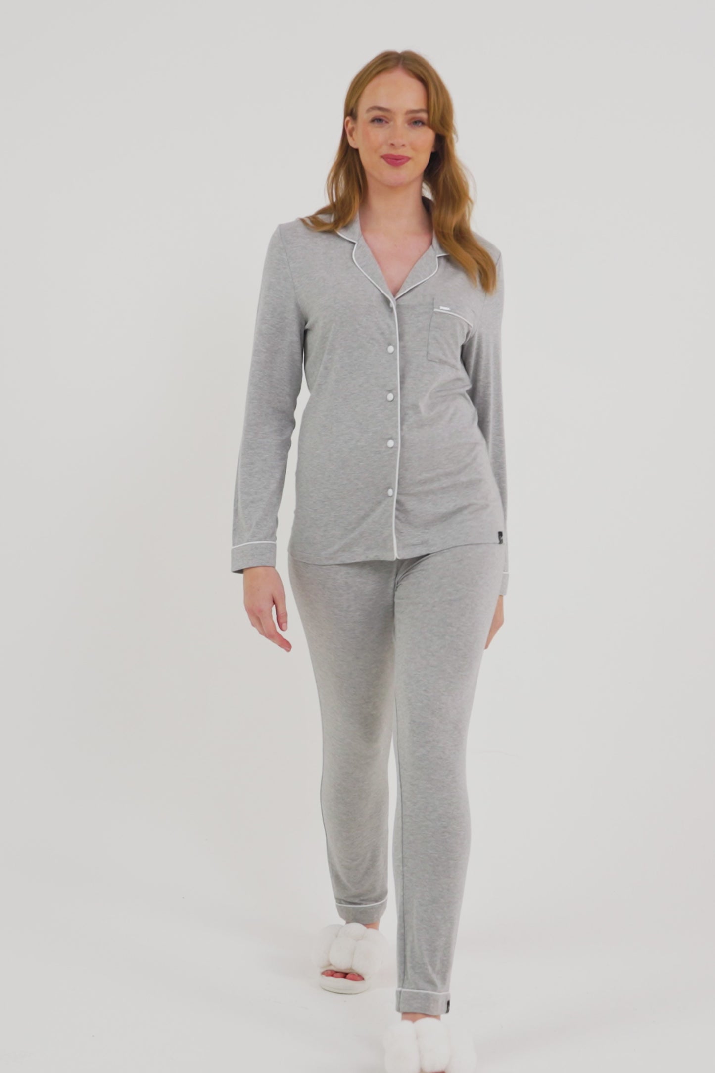 
                  
                    Load and play video in Gallery viewer, Bamboo Pyjama Set in Grey Marl
                  
                