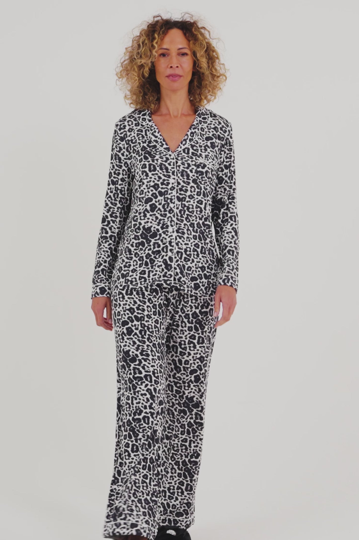 
                  
                    Load and play video in Gallery viewer, Bamboo Pyjama Set in Luxe Leopard
                  
                
